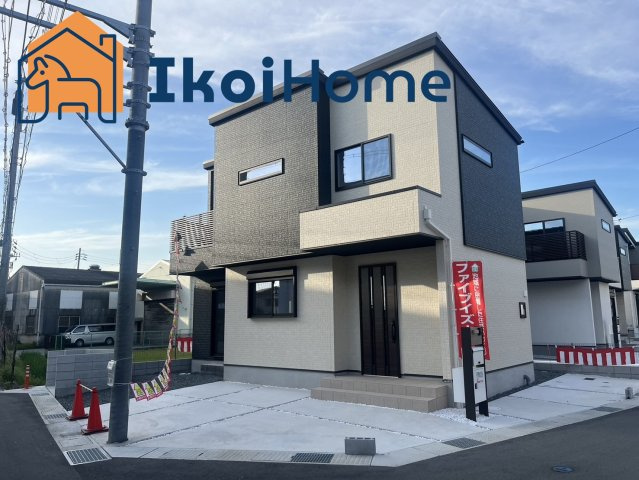 明石市第1大久保町八木　A号棟　新築戸建の外観|角地で、日当たりも良好。駐車スペースにもお車を3台駐車することができます。大久保駅まで徒歩14分です