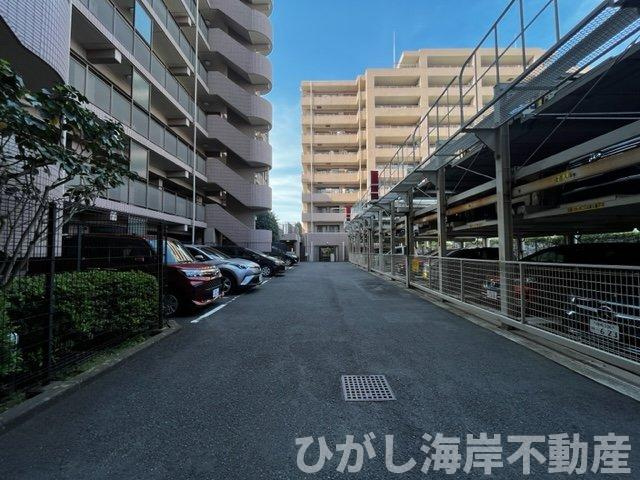 クリオレジダンス湘南辻堂の駐車場|敷地内駐車場