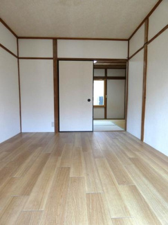 【洋室】 | 2階洋室6帖