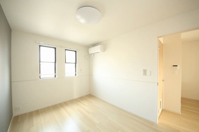 ムースの寝室|落ち着いて過ごせるお部屋なので、寝室にいかがでしょうか