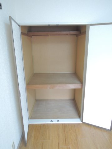 リーバイスハイツⅡの収納|【リーバイスハイツⅡ】※掲載の写真は洋室タイプのものです。本物件は和室となります。