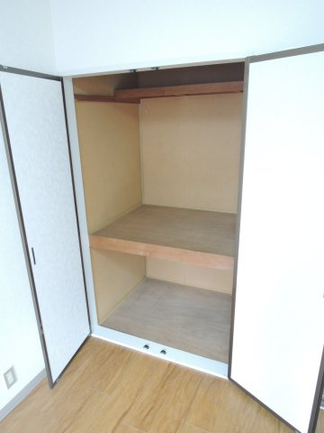 リーバイスハイツⅡの収納|【リーバイスハイツⅡ】※掲載の写真は洋室タイプのものです。本物件は和室となります。
