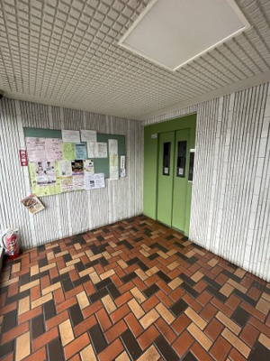 【エントランス】 | チュリス若松 | 清潔なエントランスです