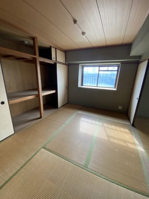 【和室】 | 皇后崎スカイマンションⅡ番館 | 畳の上でゆっくりとくつろげる和室です