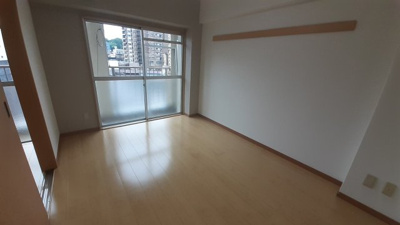 【洋室】 | ブルーハイツ枝光 | 使い勝手のいい洋室です