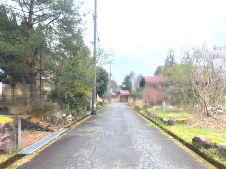 高島市マキノ町白谷46坪売土地の前面道路含む現地写真