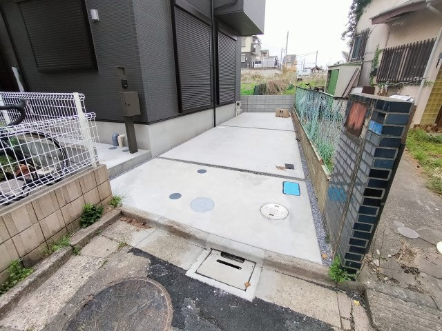 城町貸家の駐車場