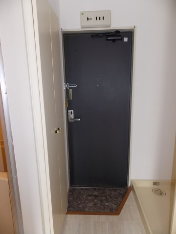 【玄関】 | サニーウェル鈴蘭 | サニーウェル鈴蘭