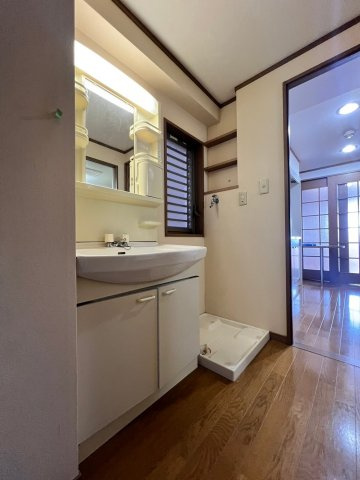 ポコアポコ明石鍛冶屋町Ⅲ番館の洗面所