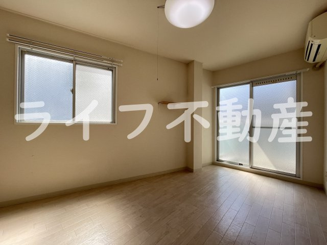 アールエス菱屋西の居間・リビング
