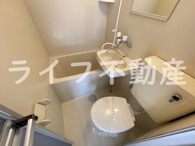 アールエス菱屋西の浴室