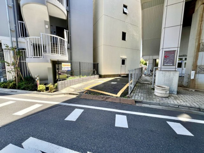 【前面道路含む現地写真】 | 墨田区東向島５丁目の売地 | 20.33㎡