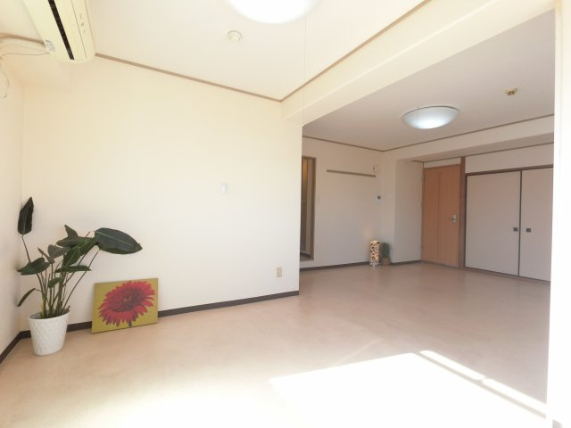 【居間・リビング】