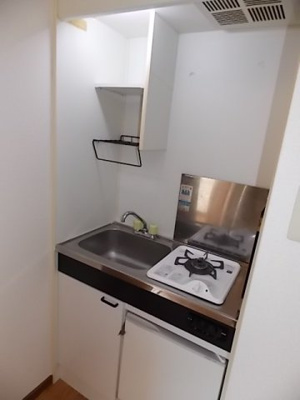 【キッチン】 | サンコート鷹取 | 一人暮らしにぴったりのミニキッチン　サンコート鷹取