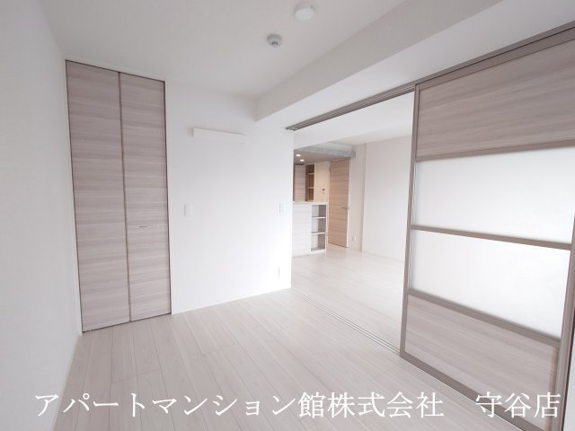 REGALIA（ﾚｶﾞﾘｱ）の洋室