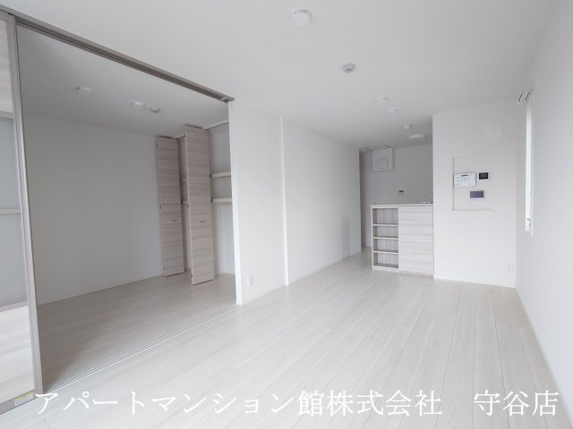 REGALIA（ﾚｶﾞﾘｱ）の居間・リビング