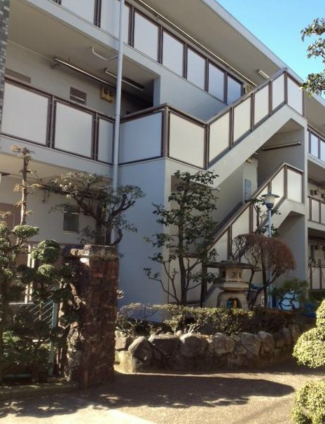 杉並区天沼２丁目の賃貸マンションのエントランス