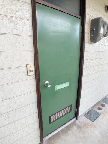 コーポならわの玄関