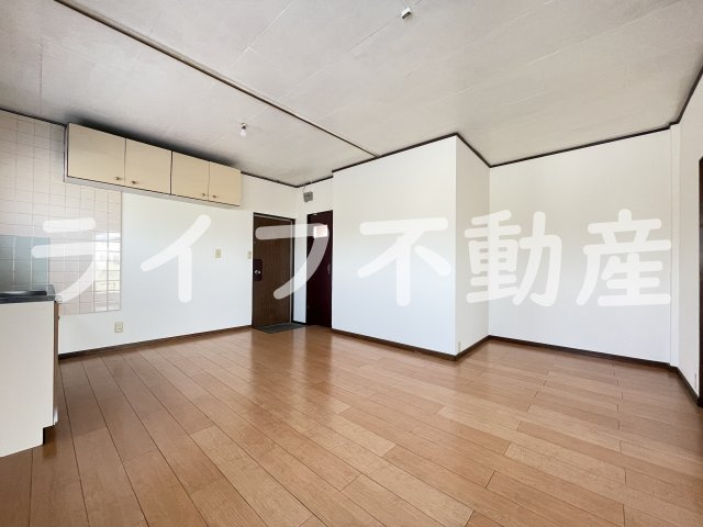 鎌田マンションの居間・リビング|ゆったりとしたリビングです