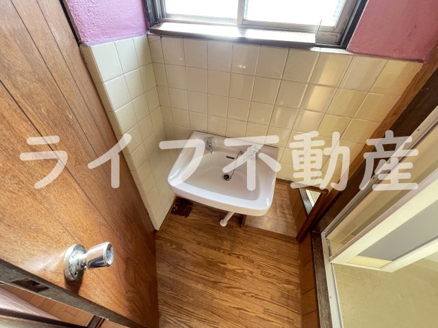 鎌田マンションの独立洗面台|独立洗面化粧台が付いています