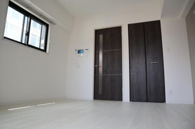 【寝室】 | ドゥ バーグ 渡辺通