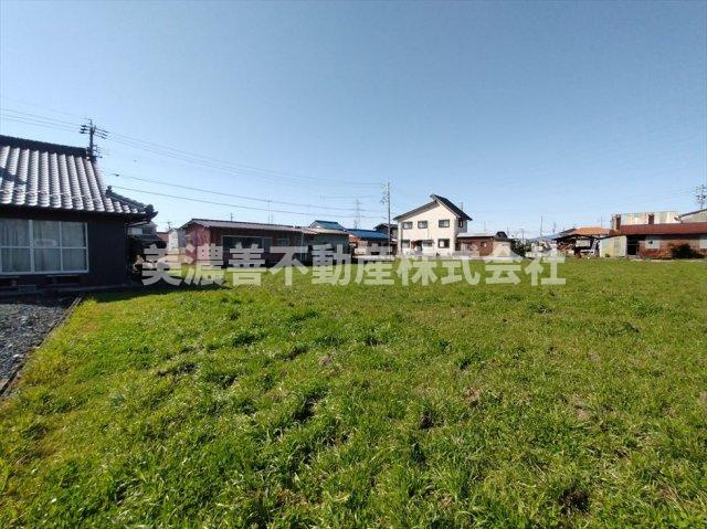 ５７７８３　岐阜市西改田村前土地の外観