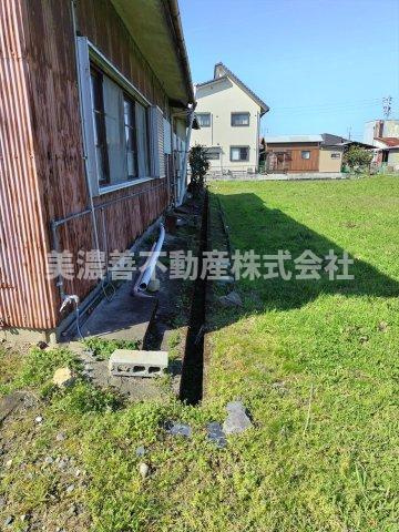 ５７７８３　岐阜市西改田村前土地の外観