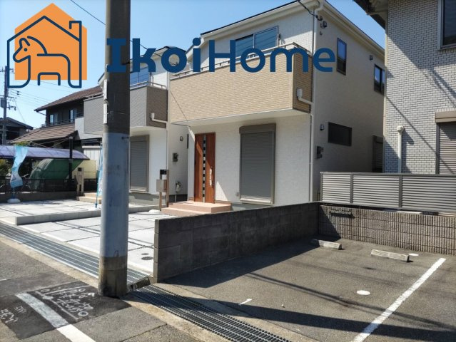 神戸市西区王塚台　８期　新築戸建　2号棟のエントランス|～ご見学に関して～平日や夜間でもご案内可能。決まったお時間で身動きが取れない方も臨機応変に対応します