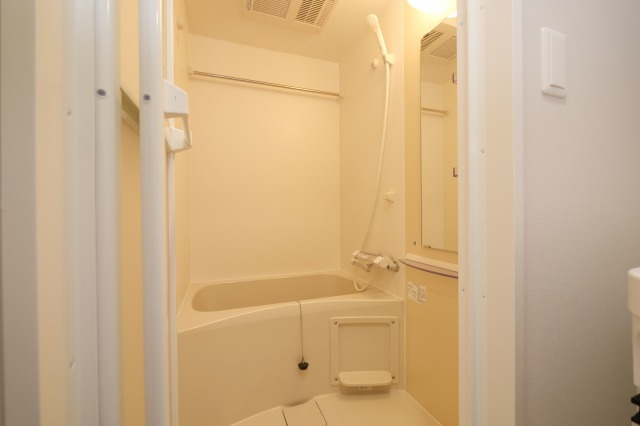 大阪市港区波除２丁目の賃貸マンションの浴室