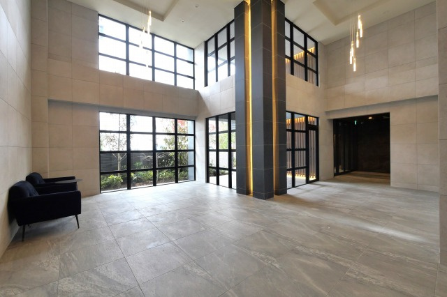 大阪市港区波除２丁目の賃貸マンションのロビー