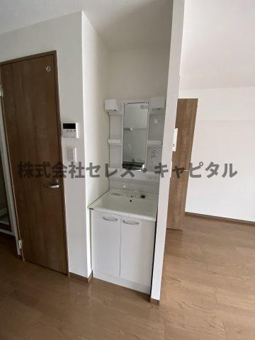 築地永谷コーポラスの独立洗面台