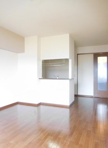 モナハイツの居間・リビング