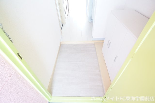 上水前寺クローバービル飛鳥の玄関