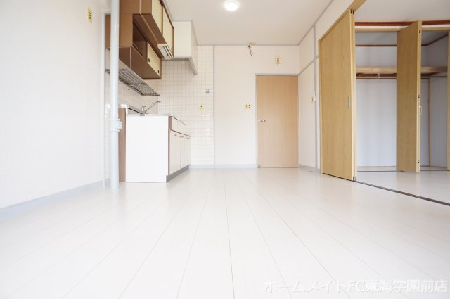 上水前寺クローバービル飛鳥の居間・リビング