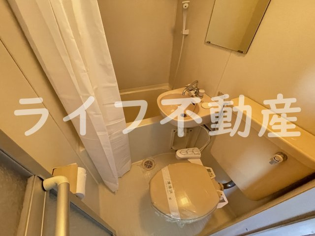 センチュリーロイヤル小阪の浴室|コンパクトで使いやすいお風呂です