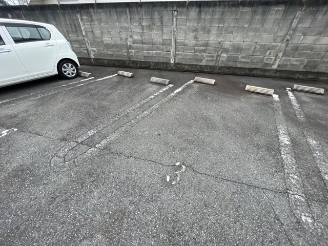 エンジェルの駐車場