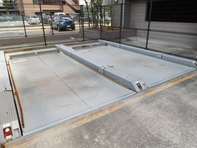 リベール姫路駅南Ⅰの駐車場