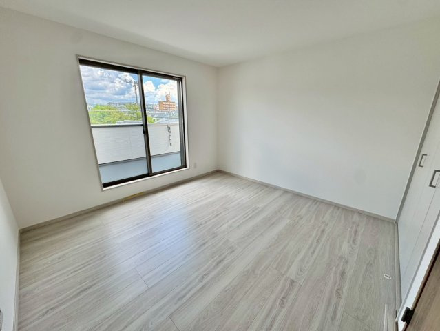 太秦安井車道町のおうちの洋室