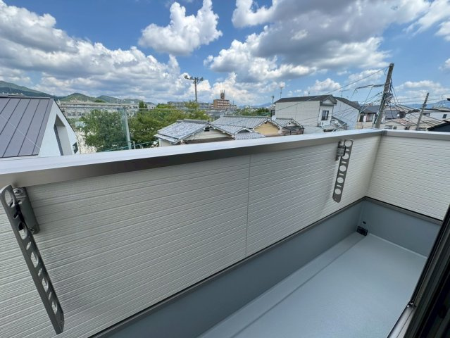 太秦安井車道町のおうちのバルコニー