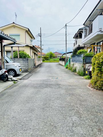 あきる野市下代継　中古戸建の前面道路含む現地写真|前面道路