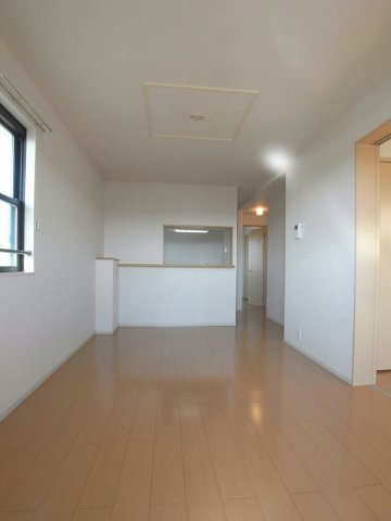 エスペランサの居間・リビング|ゆったり過ごせる居間です