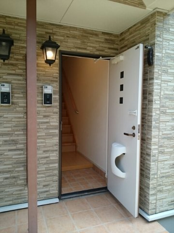 パレ・サンパティークＣのエントランス|落ち着いたエントランスです