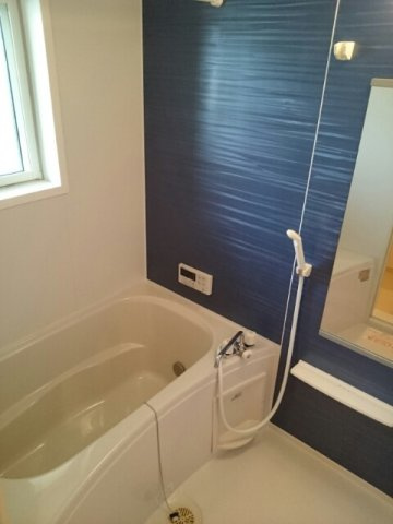 パレ・サンパティークＣの浴室|落ち着いた空間のお風呂です