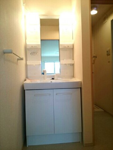 パレ・サンパティークＣの洗面所|脱衣スペースもあります