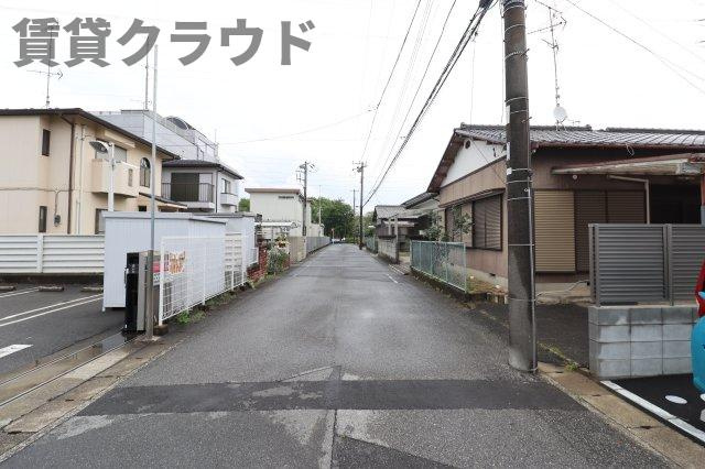 ラシーヌの周辺