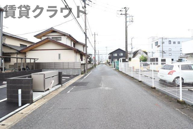 ラシーヌの周辺