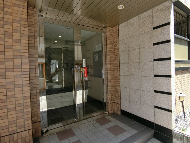 【エントランス】 | ラッキーセンター河堀口