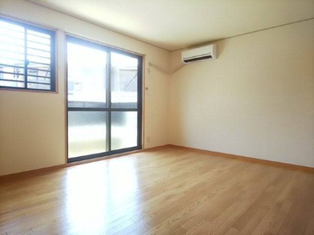 パークサイドヒロツグ棟の居間・リビング