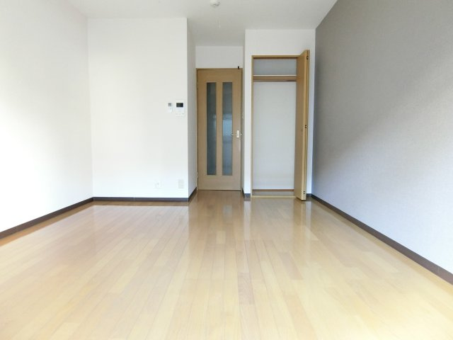 【寝室】 | ハイツシャレット