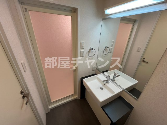 スクエア名駅南の独立洗面台